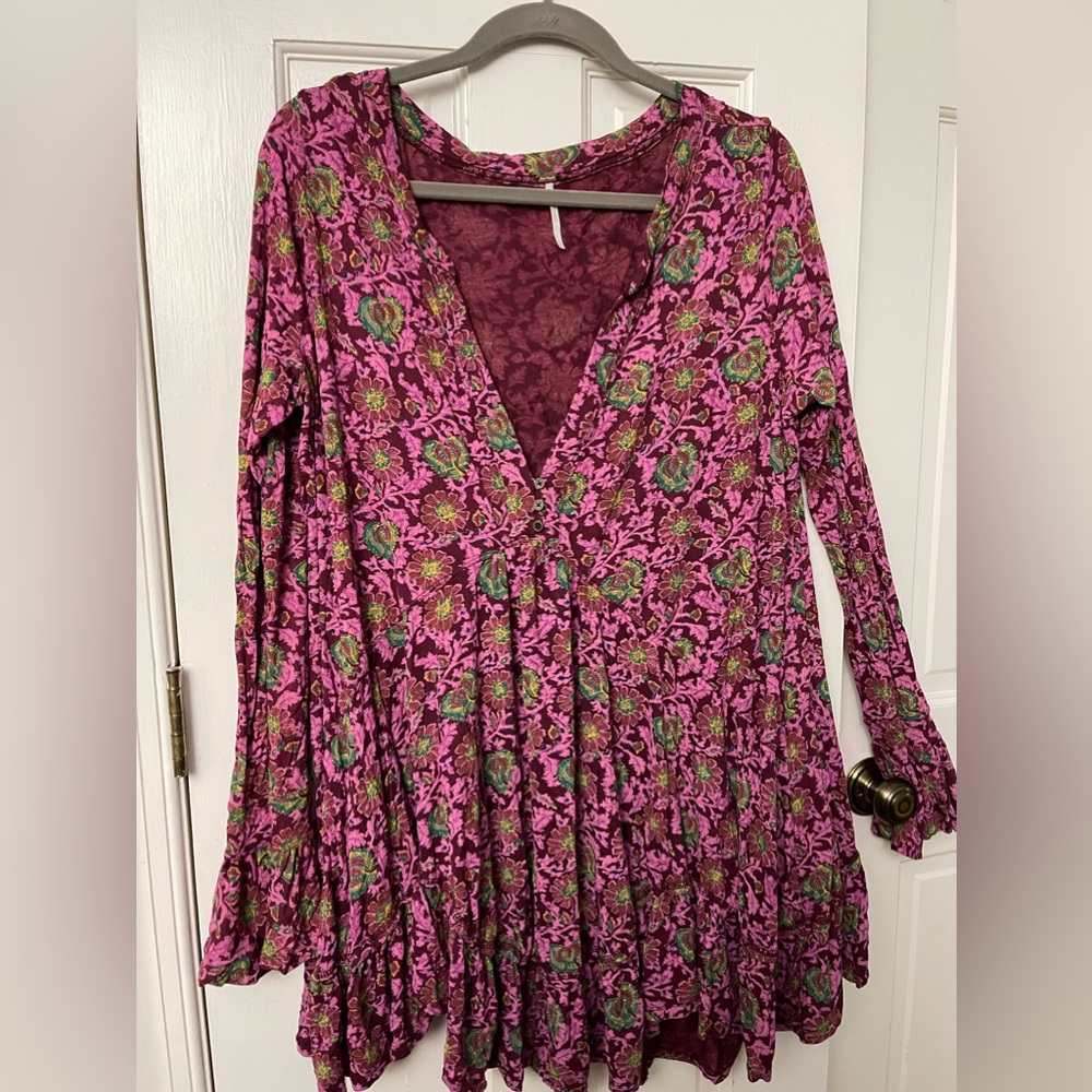 Free People tunic top. NW/OT magenta M runs large